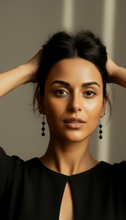 Load image into Gallery viewer, Glass Pearl Earrings