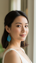 Load image into Gallery viewer, Bling Leaf Earrings