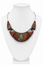 Load image into Gallery viewer, Crescent Necklace