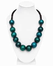 Load image into Gallery viewer, Resort Chic Necklace